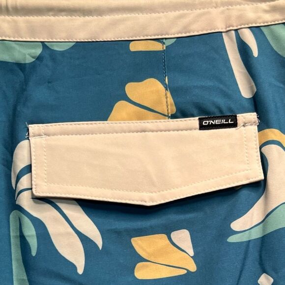O'Neill  Mens 18”  Tropical Print Boardshorts, Quick Dry in Blue. 32” Waist. NWT - Picture 10 of 16